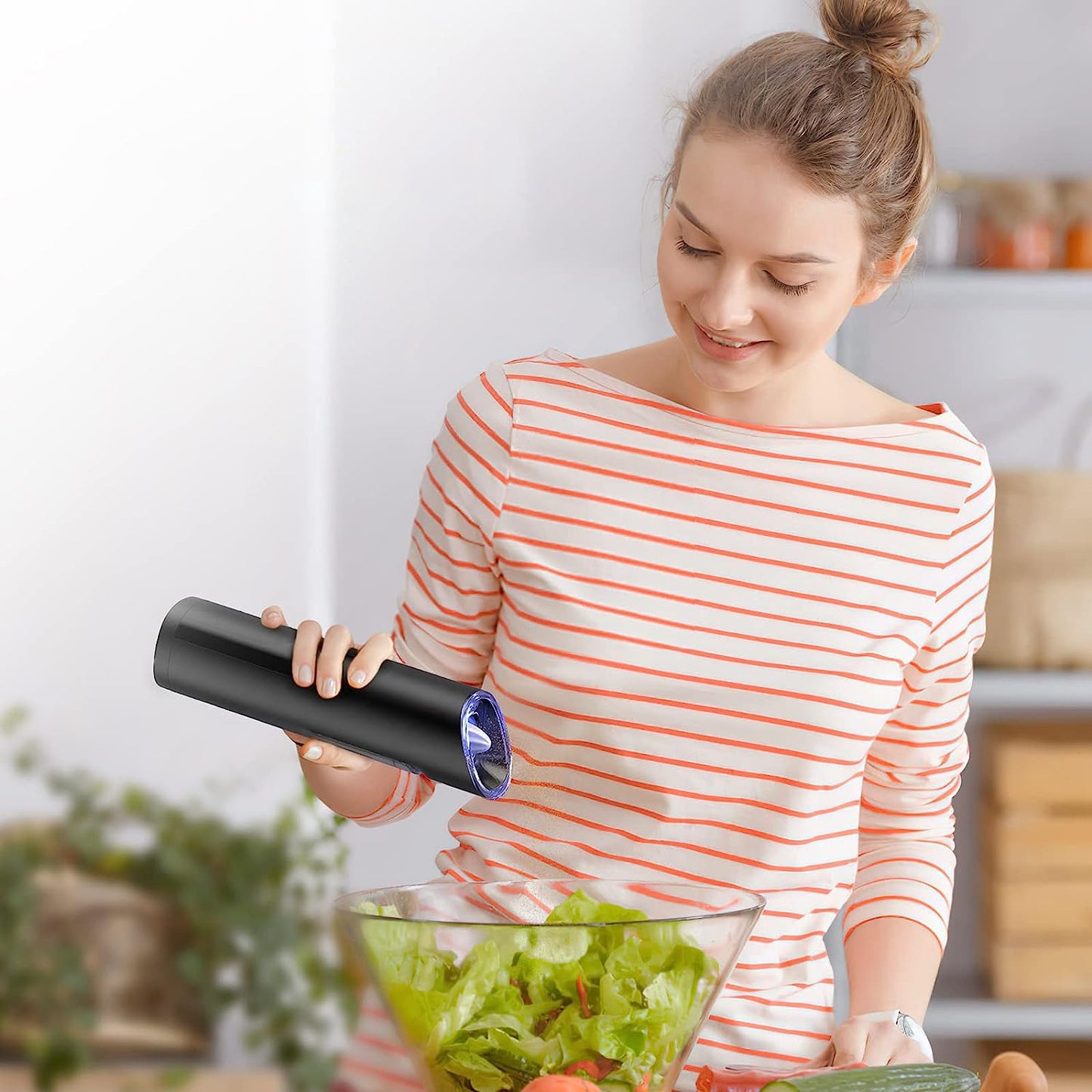Electric Gravity Salt & Pepper Grinder – One-Hand Automatic Seasoning Mill (LED Light + Adjustable Coarseness)